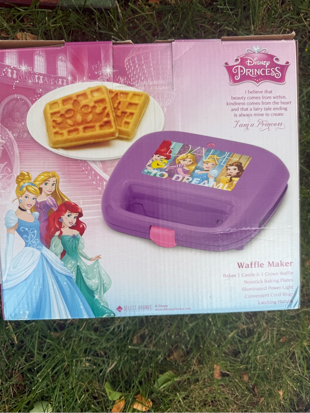 Disney Princess Waffle maker NEW IN BOX! Free gift!